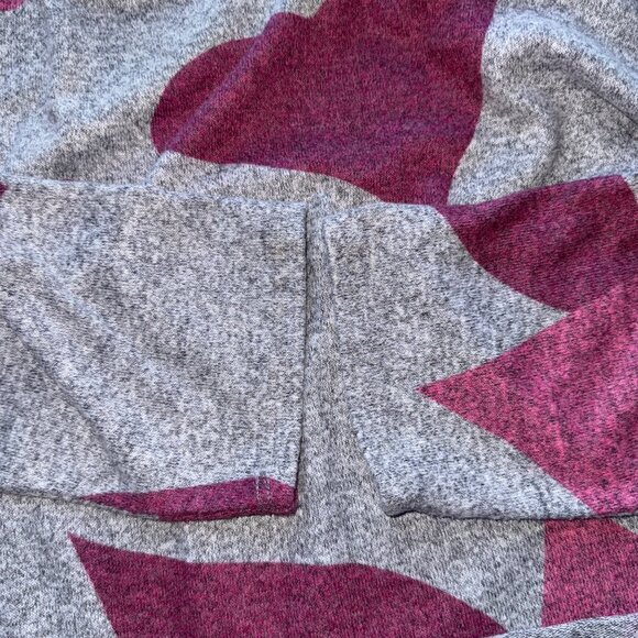 Chelsea & Theodore Gray & Pink Heart Print Long Sleeve Top Womens Size 1X - Picture 3 of 5
